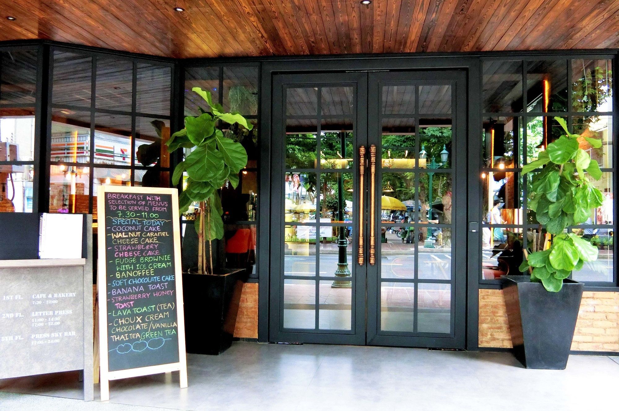 Фото The Printing House Poshtel Bangkok