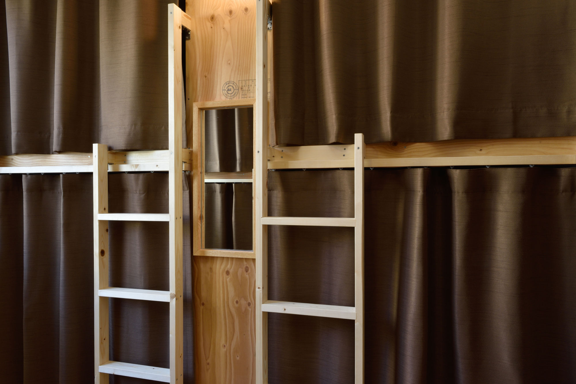 Фото Hostel Mitsuwaya Osaka