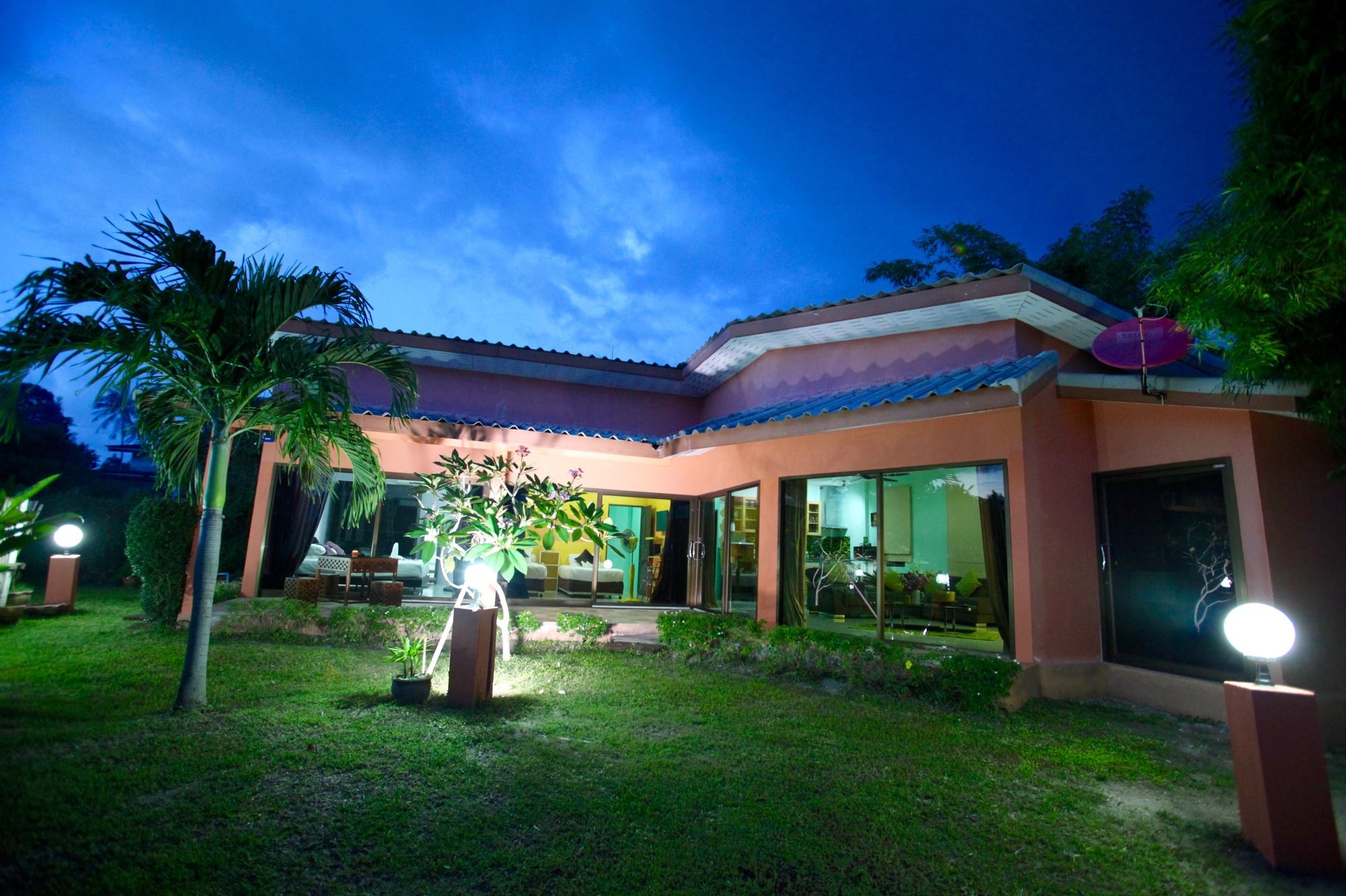 Фото Phangan Beach Resort