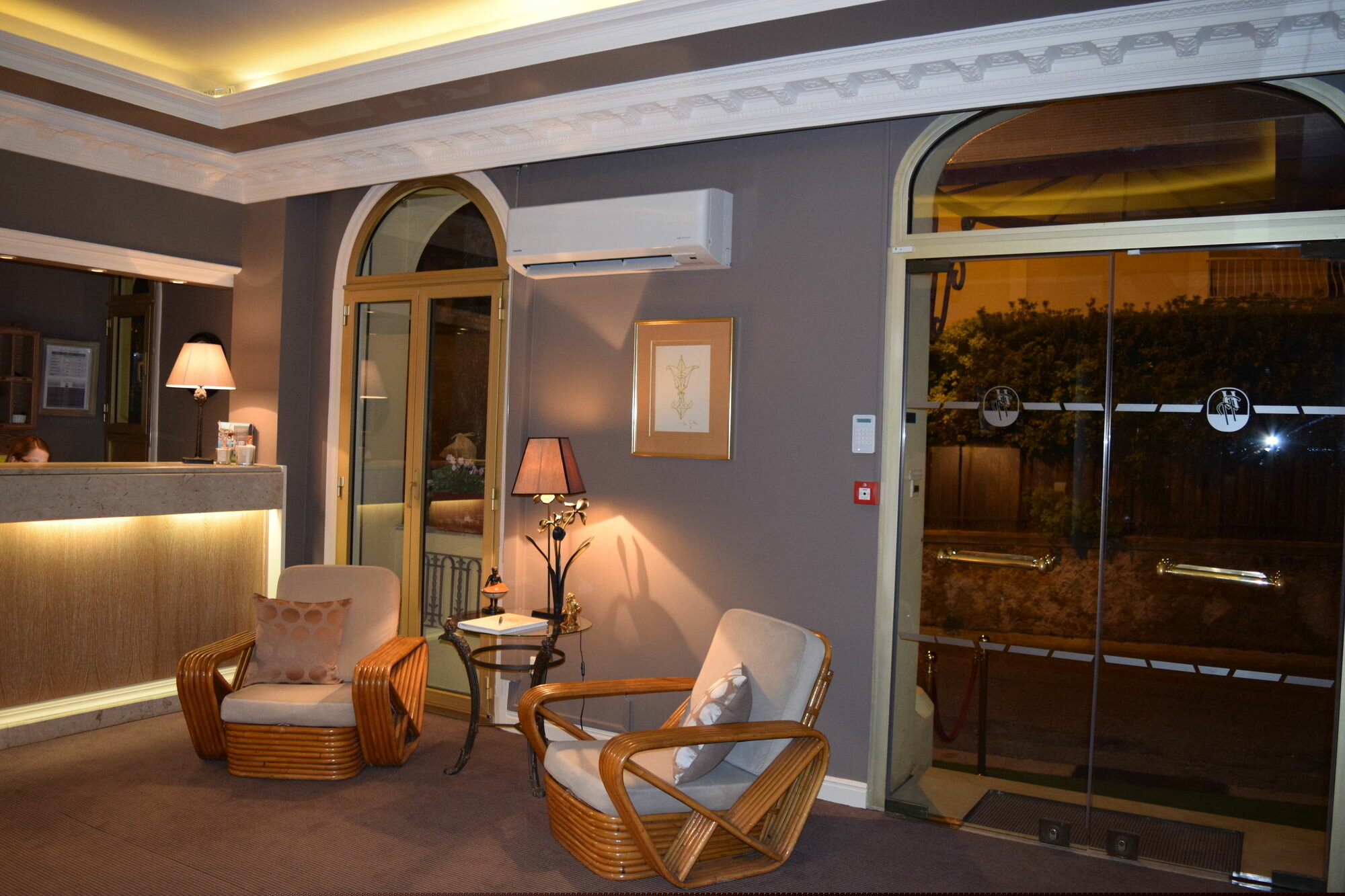 Фото Hôtel Petit Palais