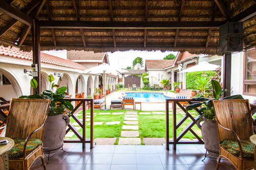 Гостиница Mahogany Lodge