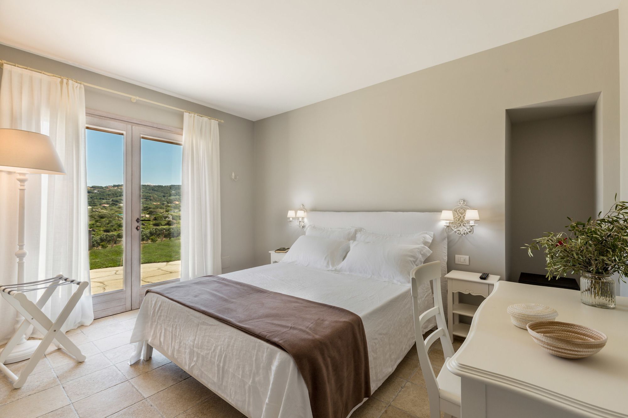 Фото Tenuta Petra Bianca