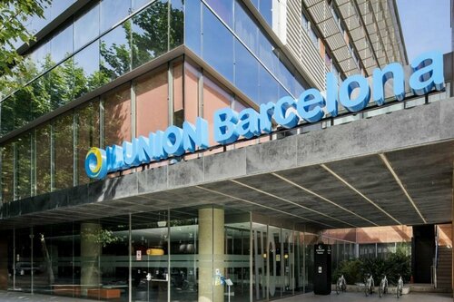 Гостиница Hotel Ilunion Barcelona в Барселоне