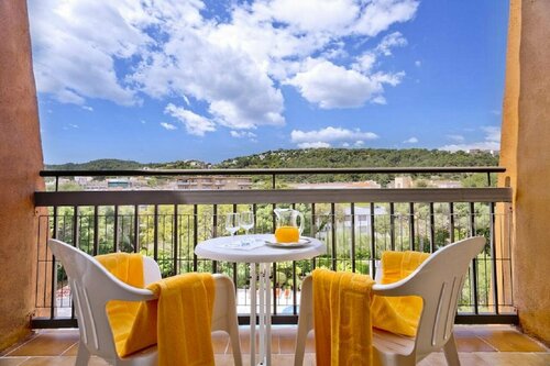 Внешний вид отеля Aparthotel GHT Tossa Park в Тосса-де-Маре, фото 3