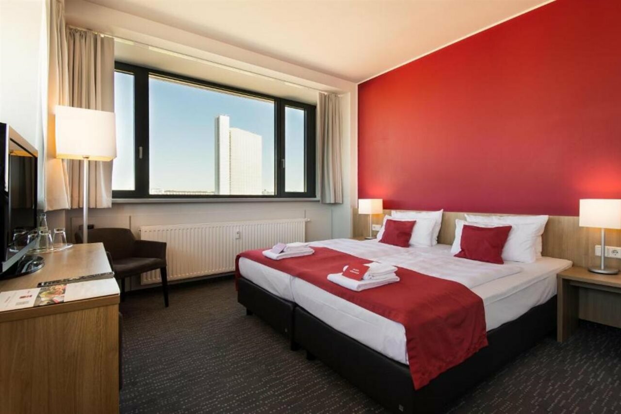 Фото отеля 2