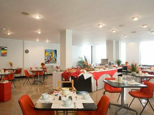 Гостиница Hotel Junior в Римини
