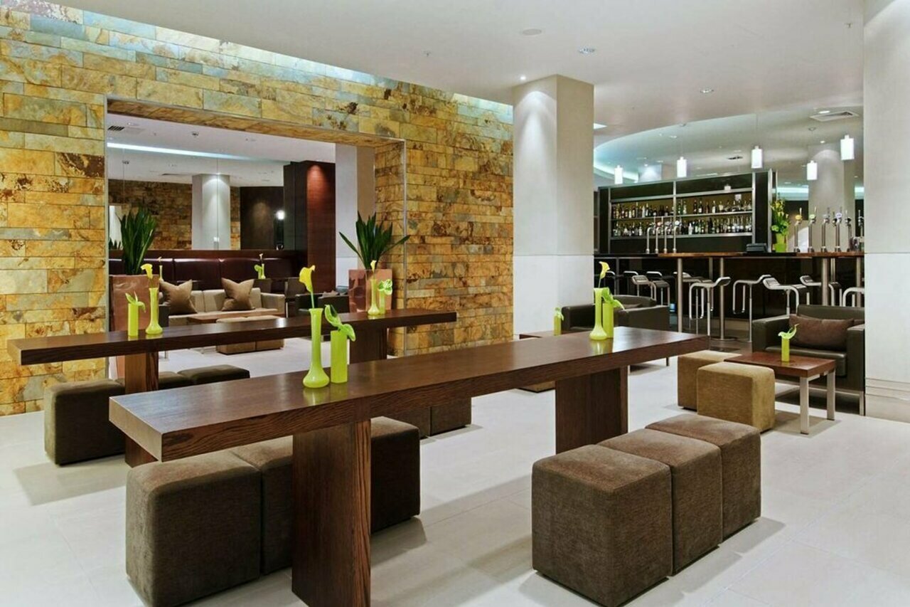 Фото Hilton London Canary Wharf