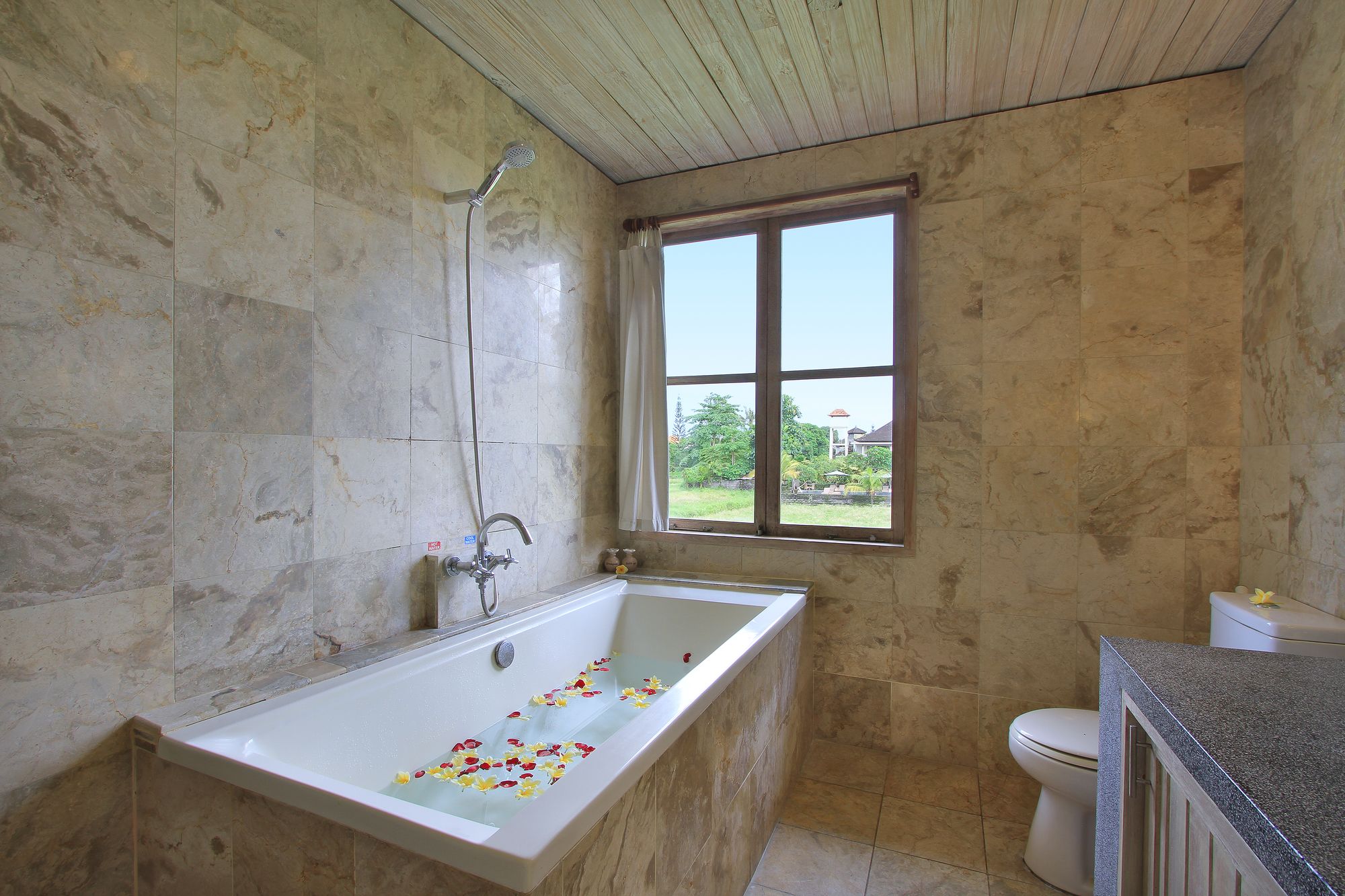 Фото Sarin Ubud Suites by Pramana Villas