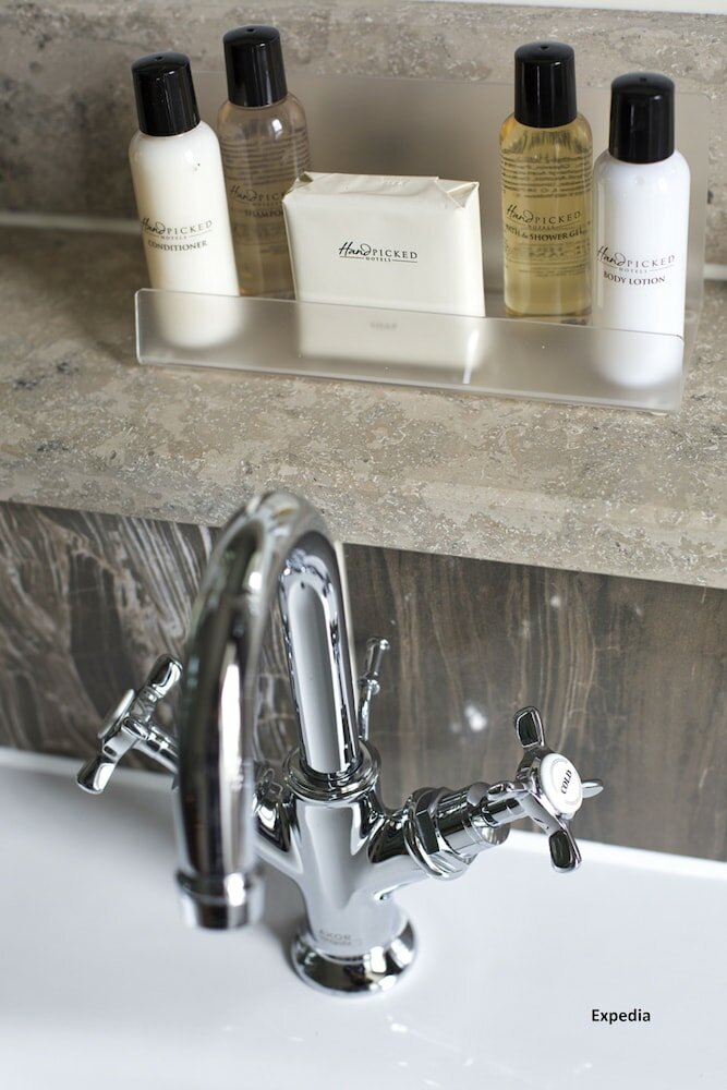 Фото Bailbrook House Hand Picked