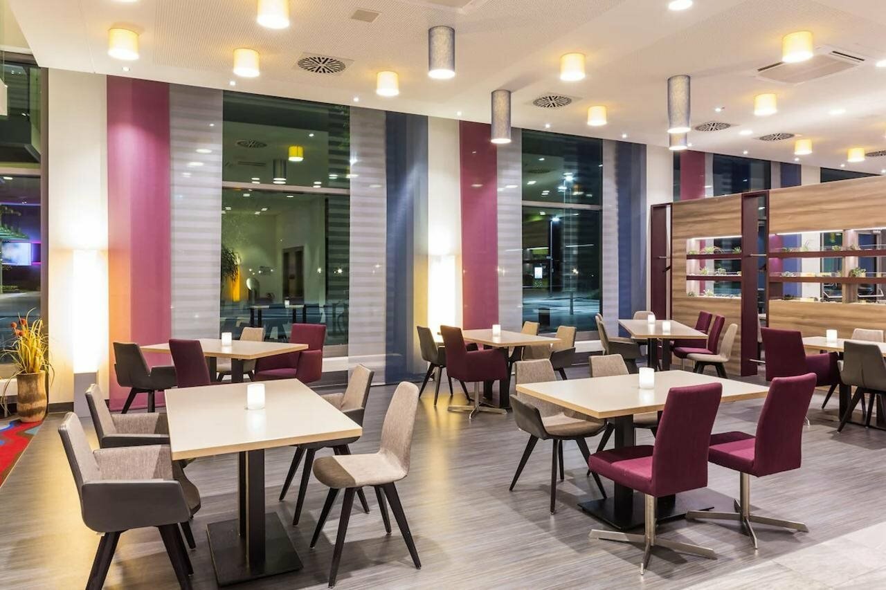 Фото Park Inn by Radisson Neumarkt