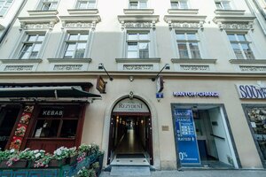 отель Hotel Rezydent