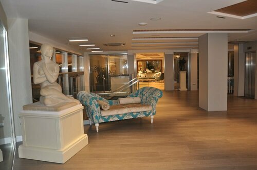 Гостиница Hotel Selu в Кордове