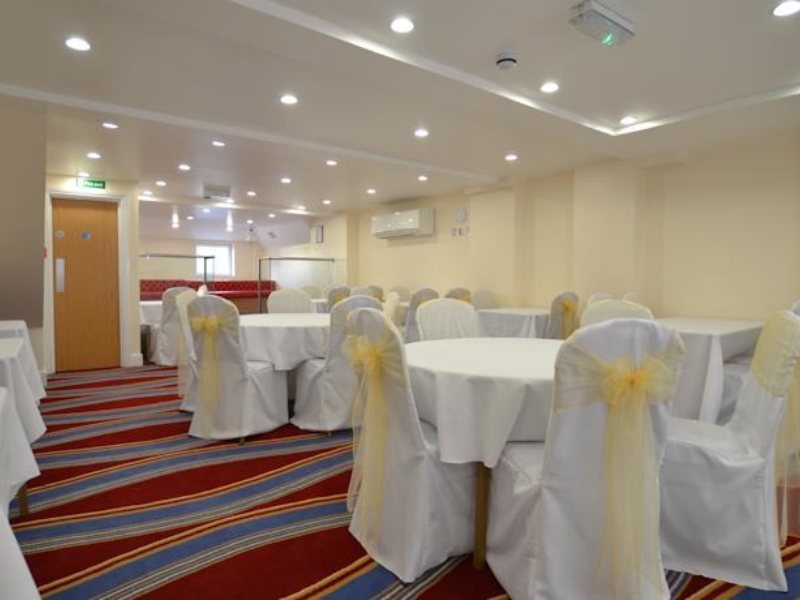 Фото Best Western Greater London Hotel