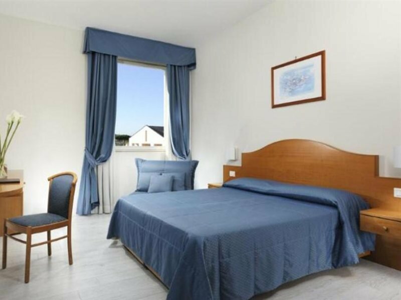 Фото Isola Sacra Rome Airport