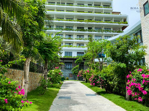 Гостиница Rosa Alba Resort & Villas Tuy Hoa