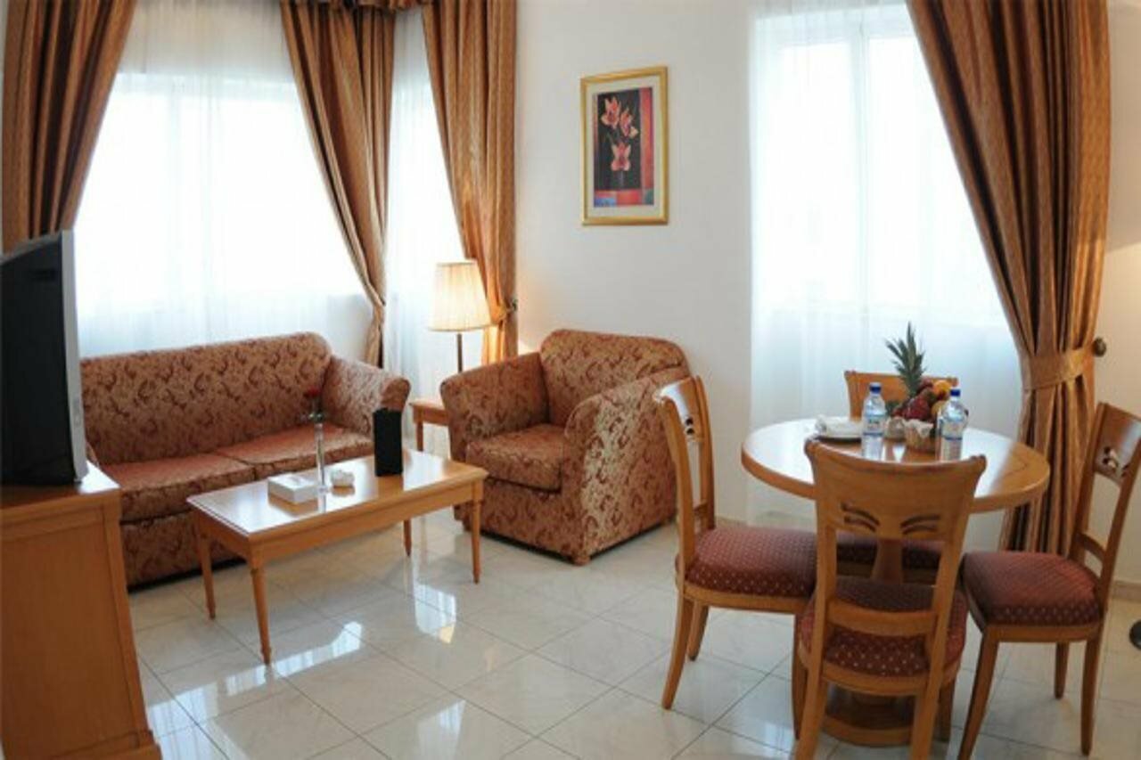 Фото Апарт-отель Uptown Hotel Apartments Abu Dhabi