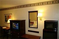 Фото Hampton Inn Cornelia