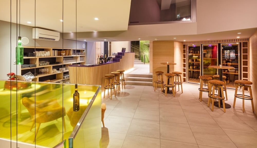 Фото Swiss Wine by Fassbind