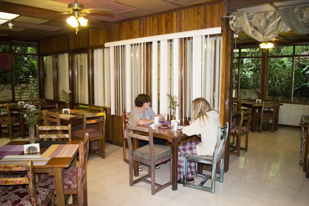 Фото Lands in Love Hotel