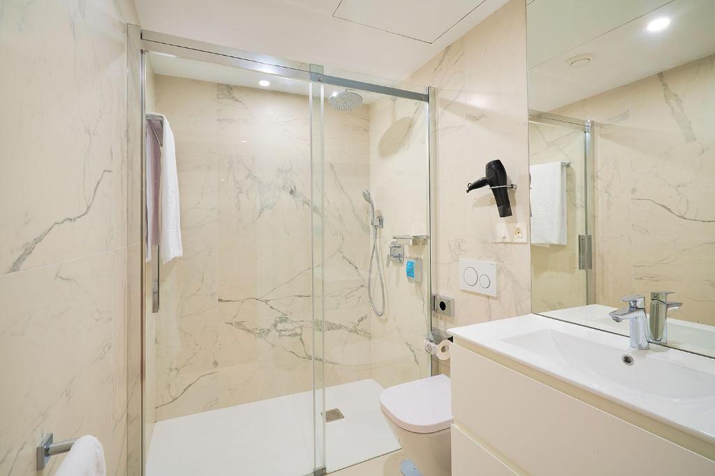 Фото Tandem Torres De Cádiz Suites