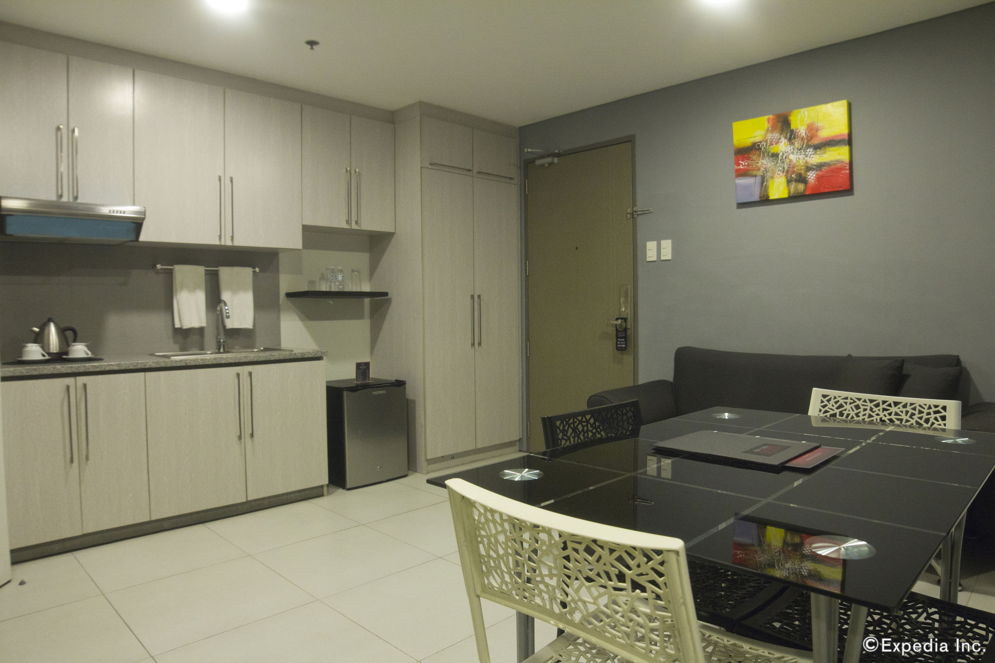 Фото Jade Hotel & Suites
