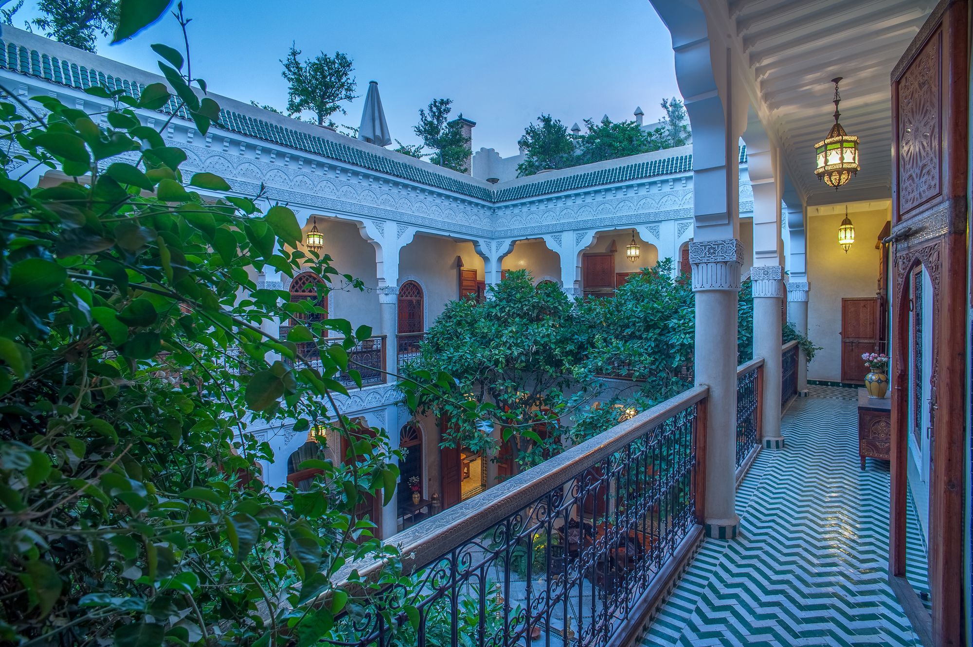 Фото Riad Laurence Olivier