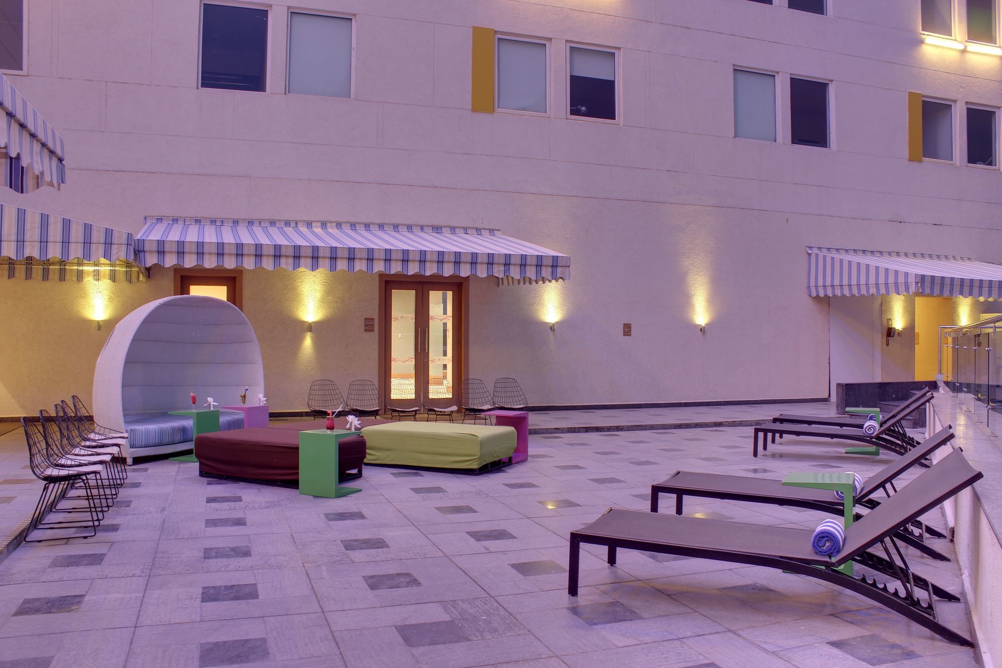 Фото Vivanta Ahmedabad Sg Highway