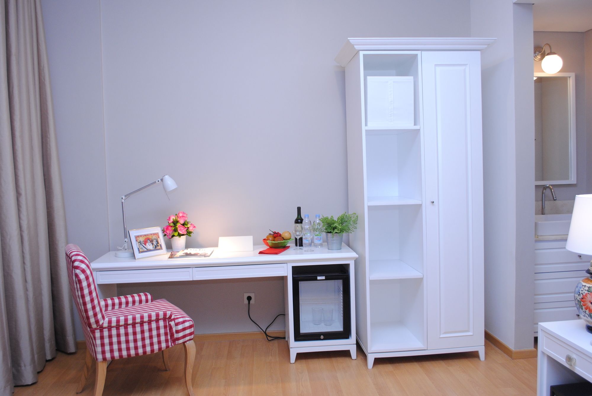 Фото White Tree Residence