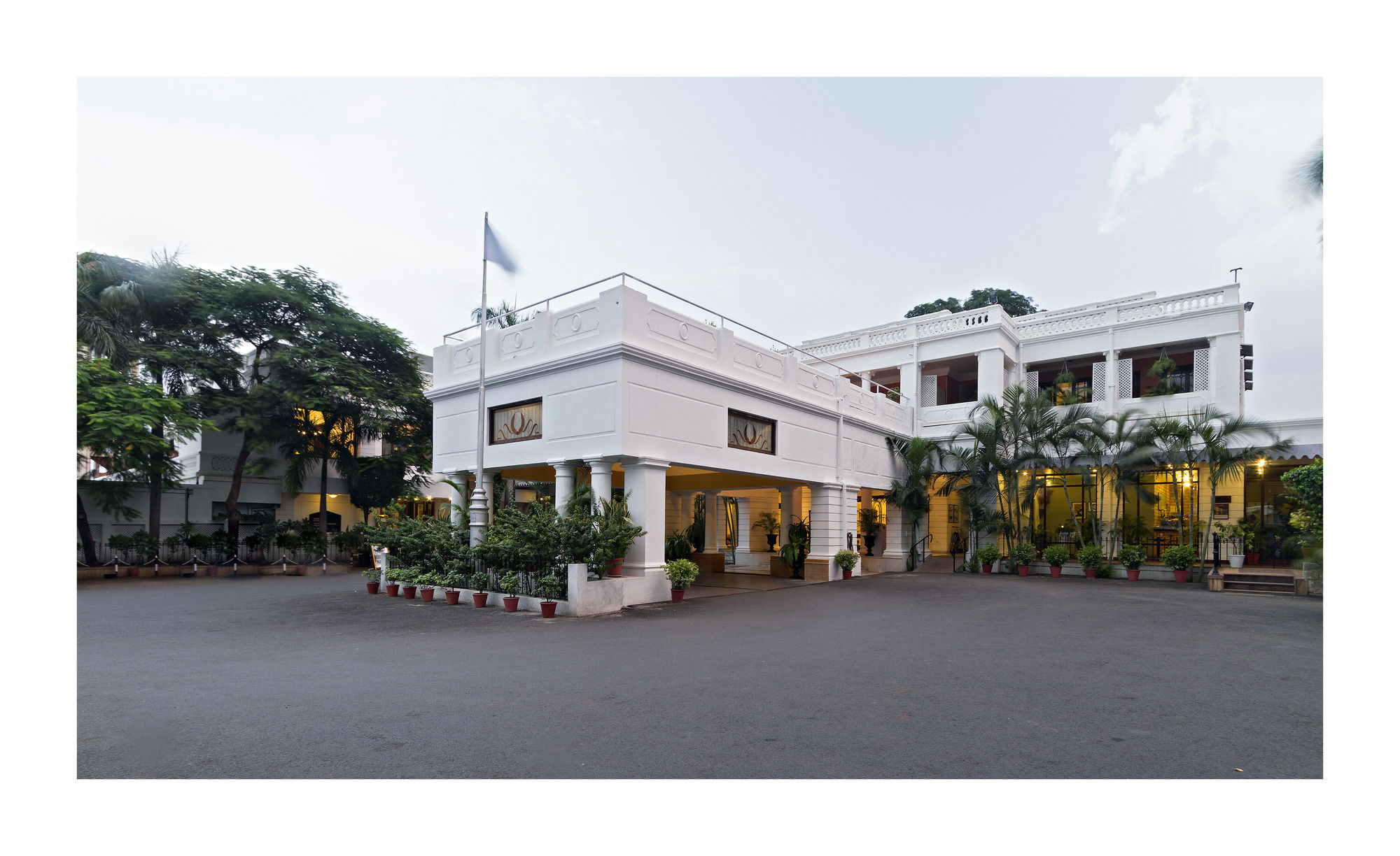 Фото Jehan Numa Palace Hotel