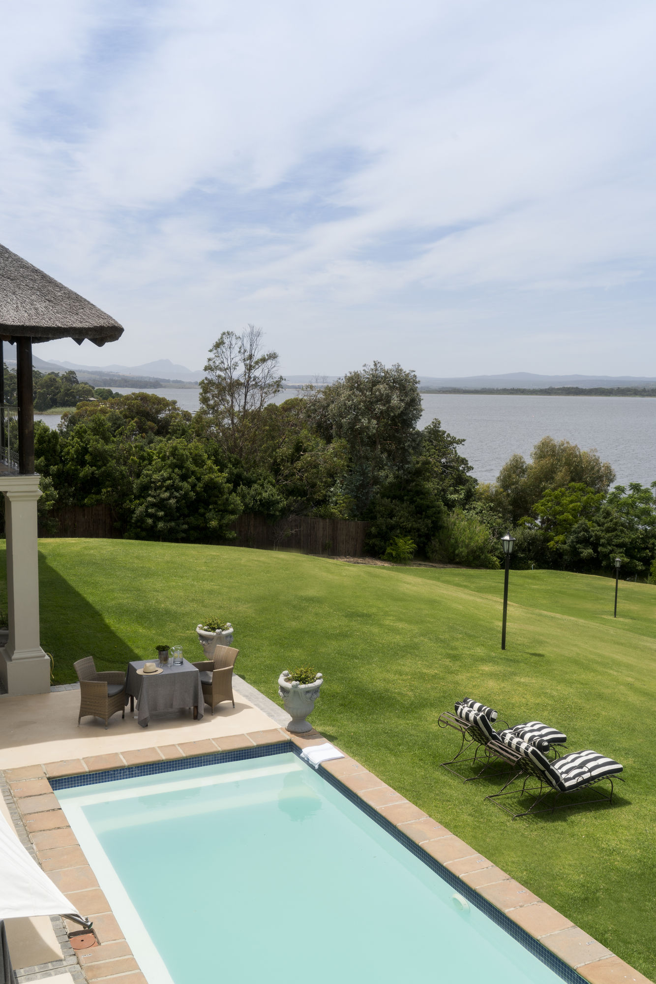 Фото The Thatch House Hermanus