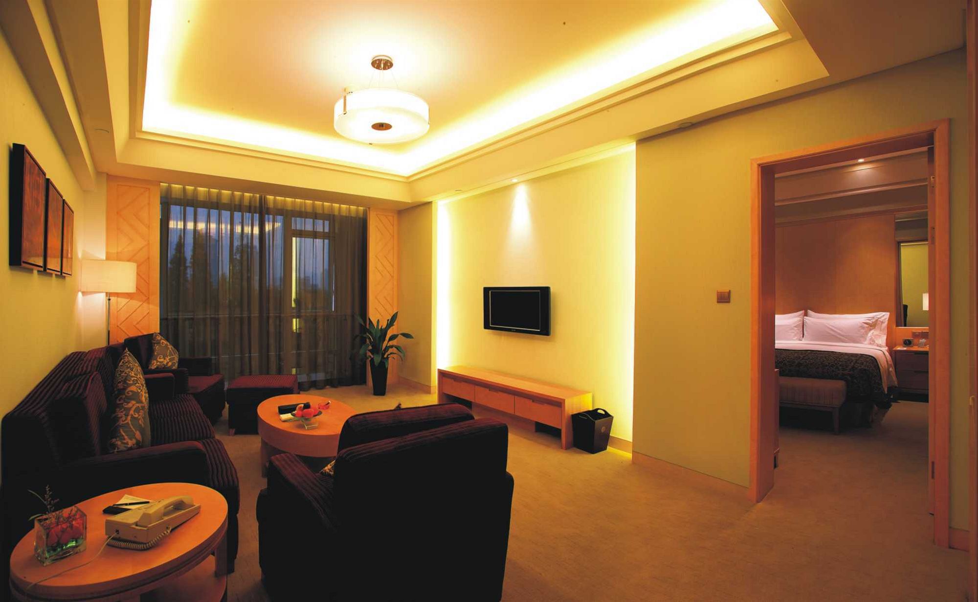 Фото Wyndham Grand Plaza Royale Ningbo