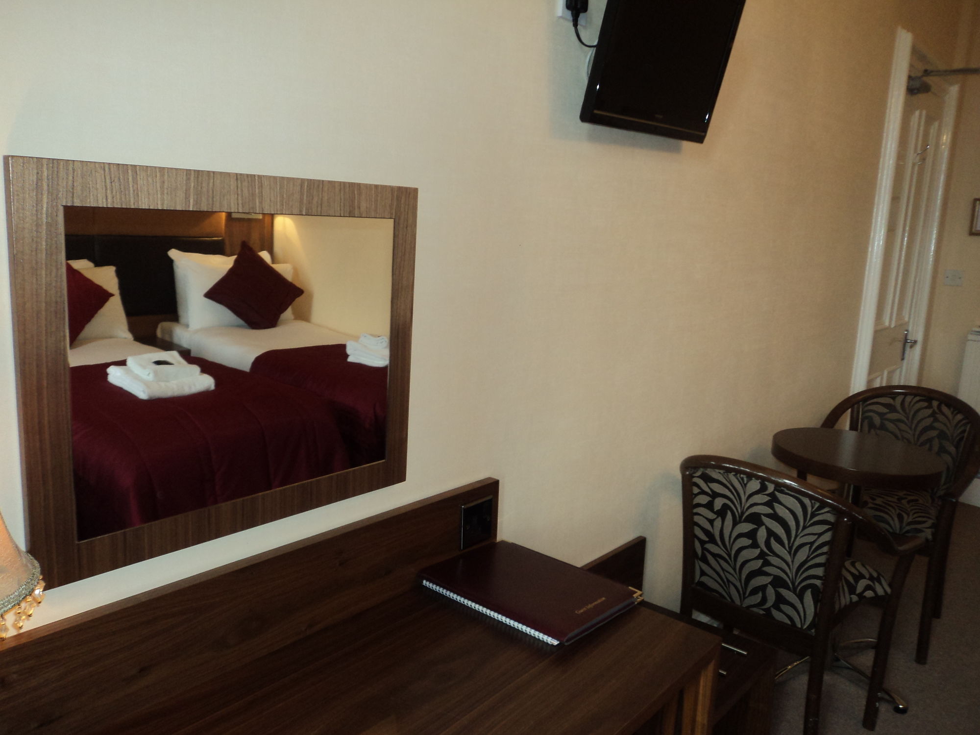 Фото Edinburgh Regency Guest House