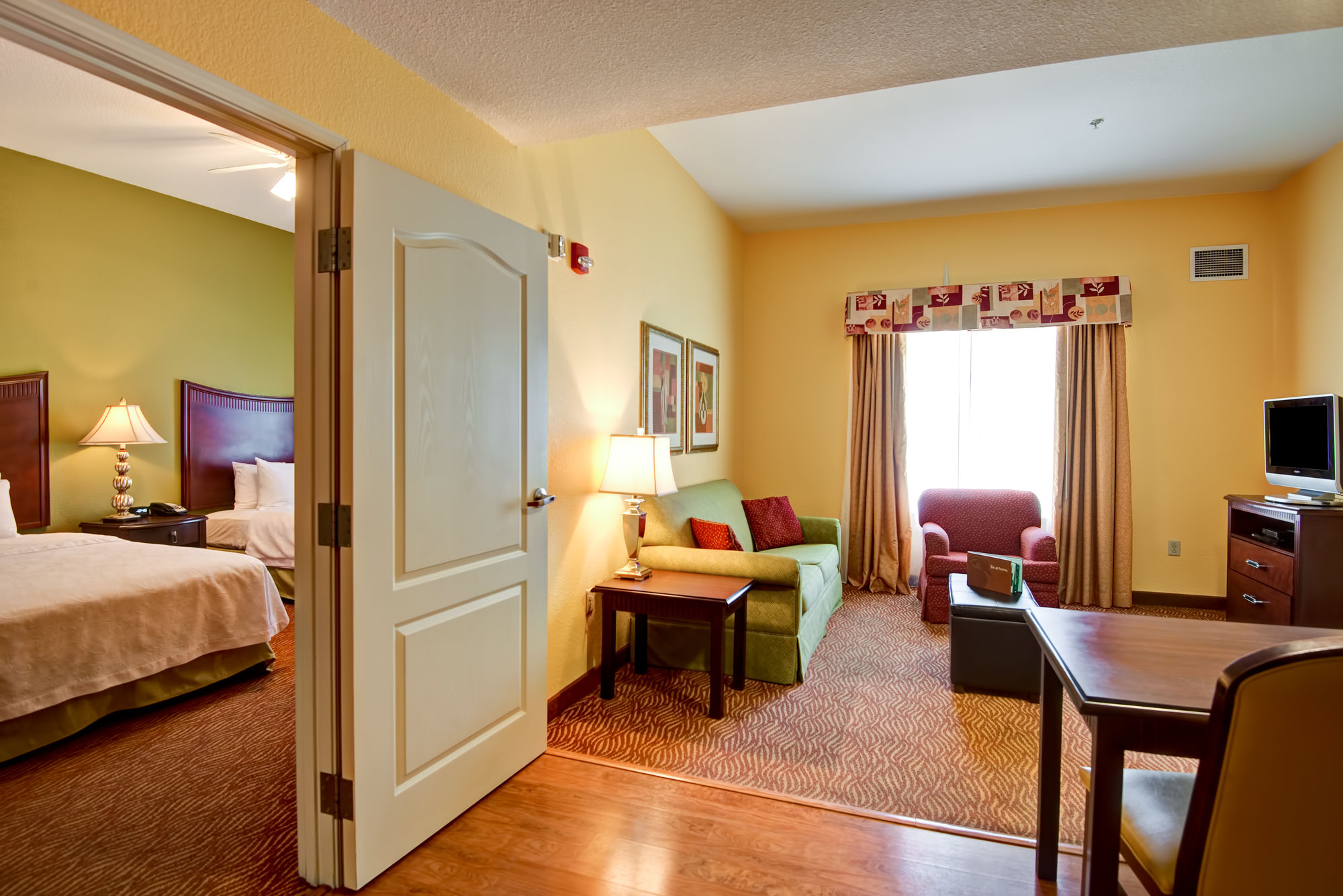 Фото Homewood Suites by Hilton Fort Collins