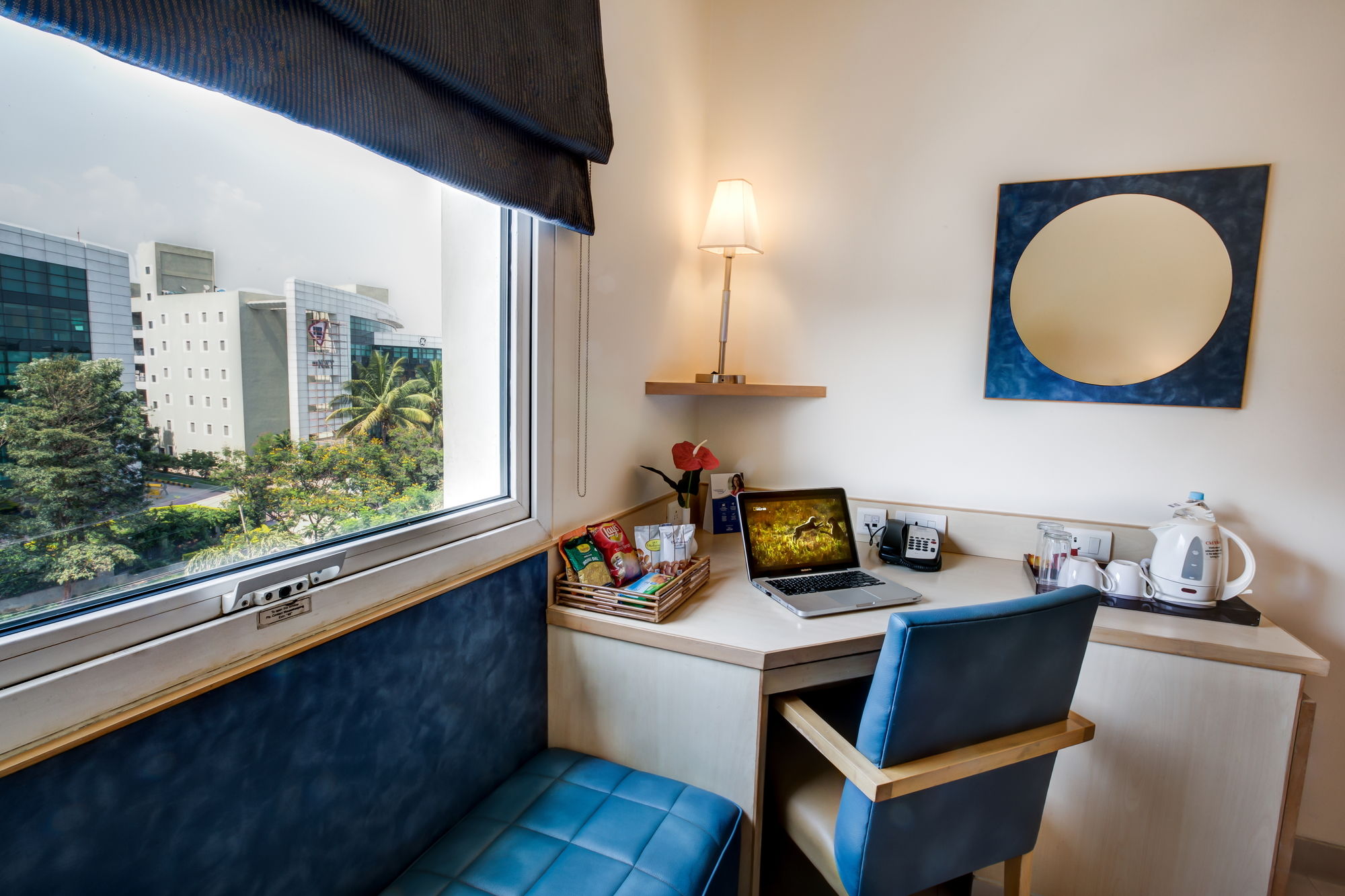 Фото Radha Hometel Whitefield