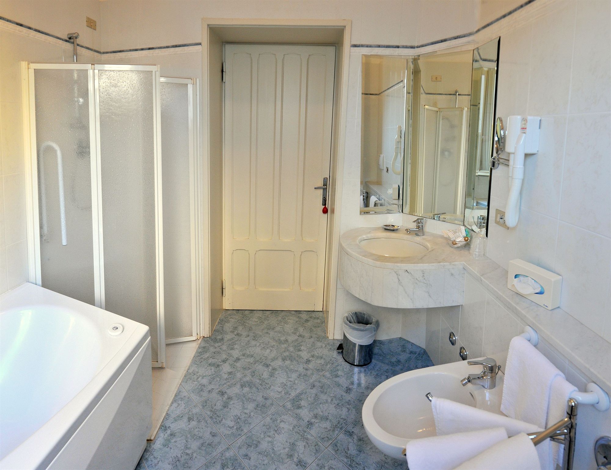 Фото Hotel Britannia