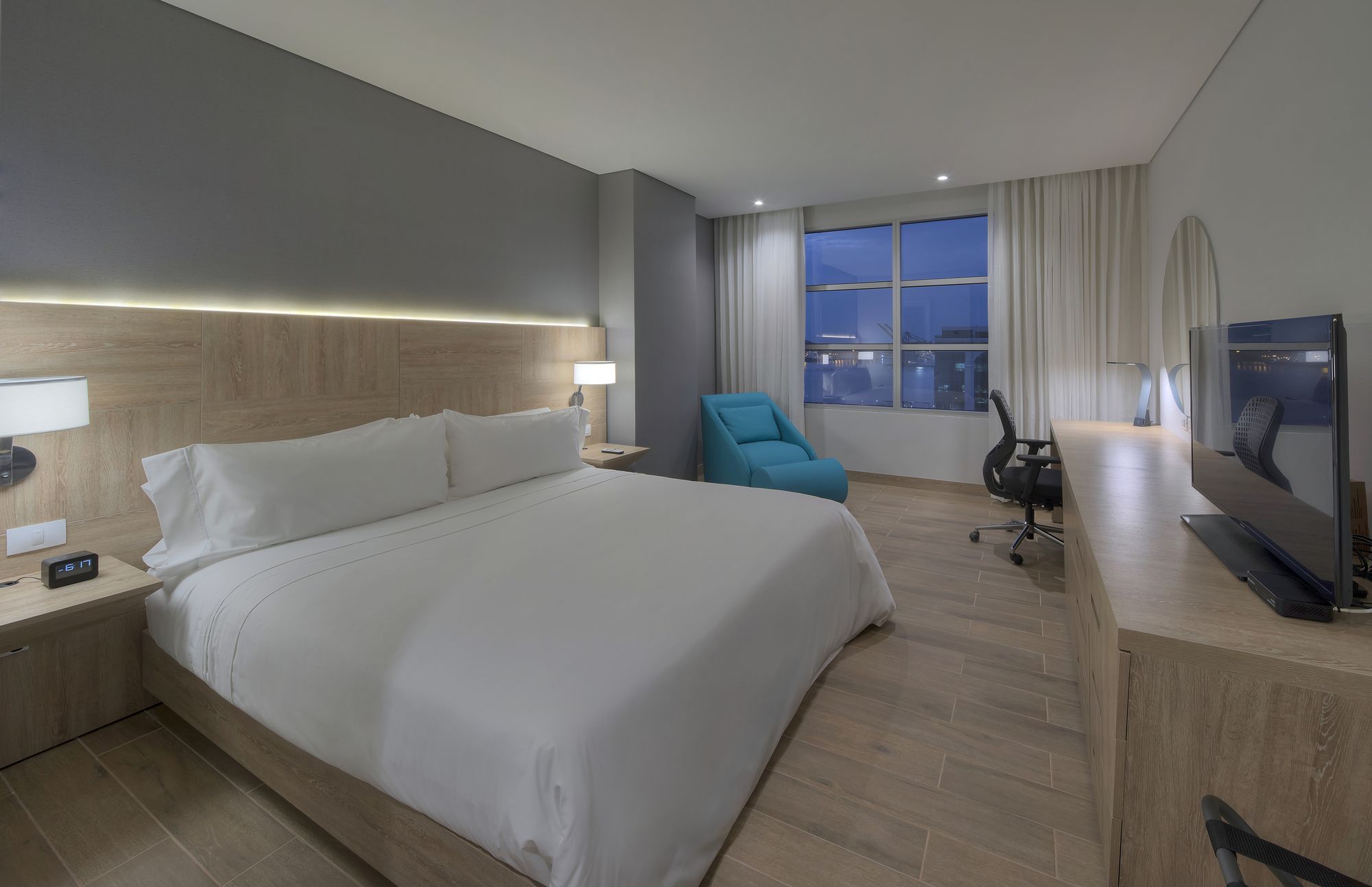 Фото Hilton Garden Inn Santa Marta