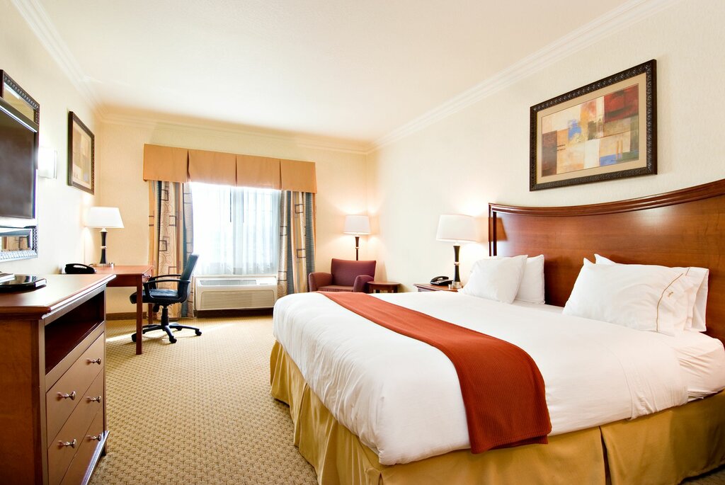 Hotel Holiday Inn Express & Suites Klamath Falls Central, Klamath Falls, photo