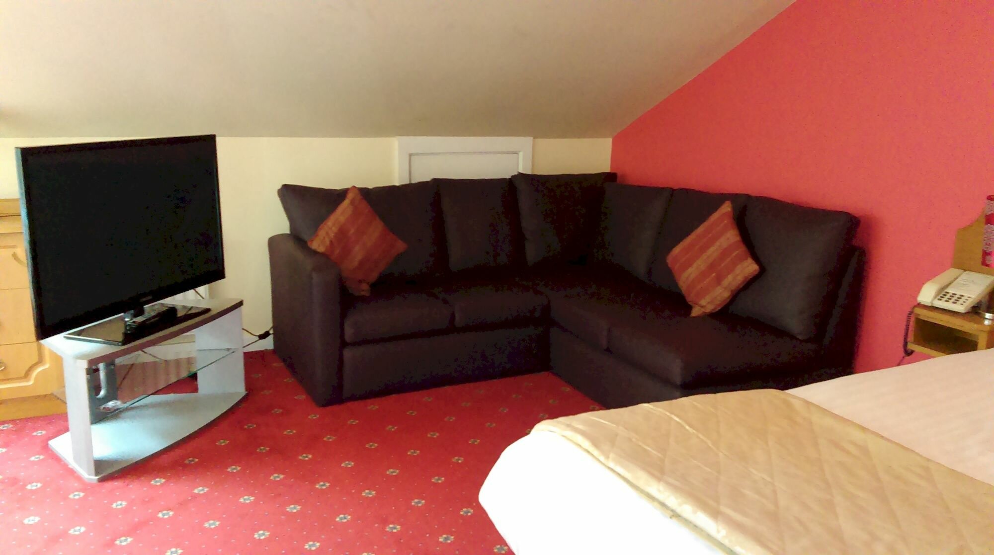 Фото The Corn Mill Lodge Hotel