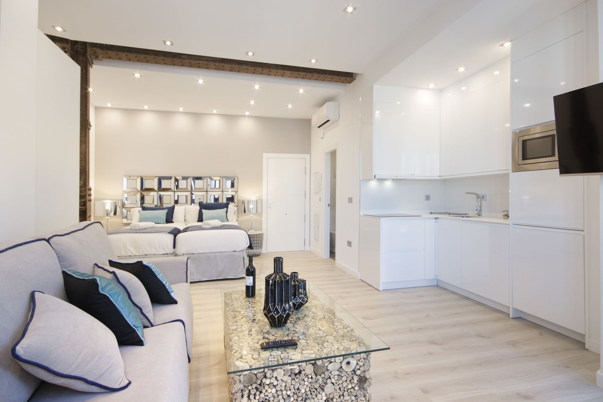 Фото Habitat Suites Gran VIA 17 Aptos