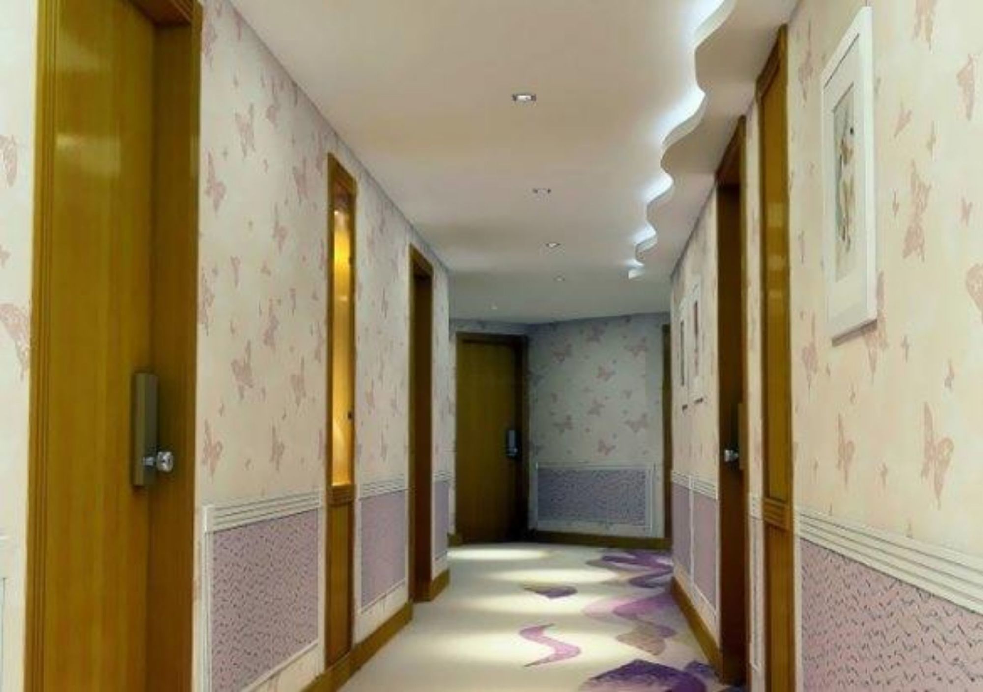 Фото Hotel Silverland