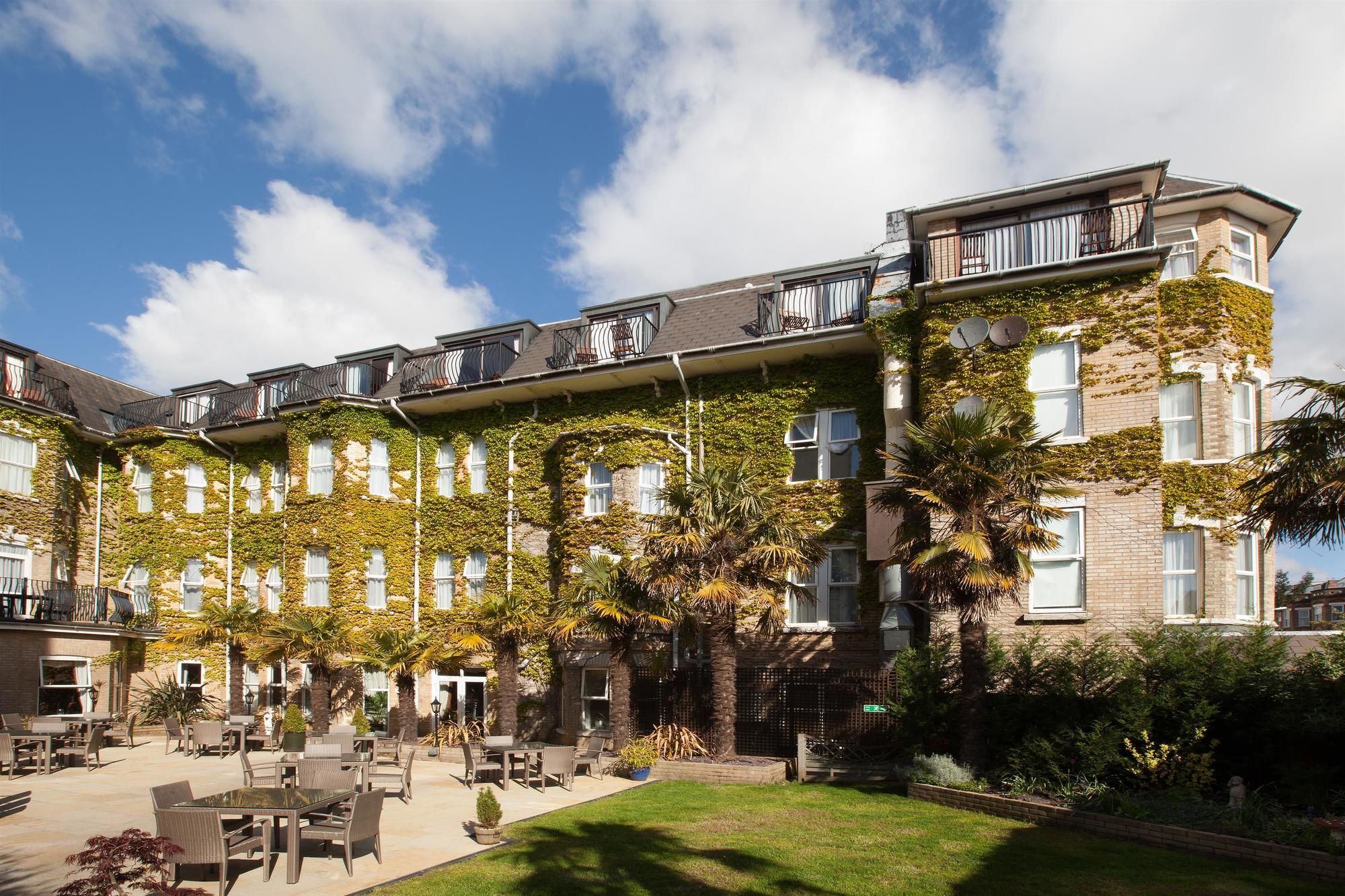 Фото Best Western Plus The Connaught Hotel & SPA