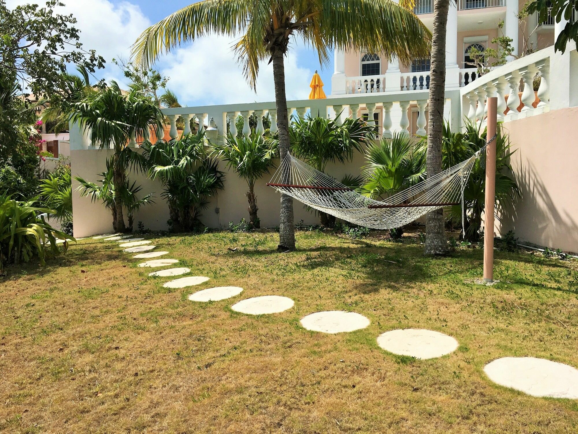 Фото Ocean West Boutique Hotel