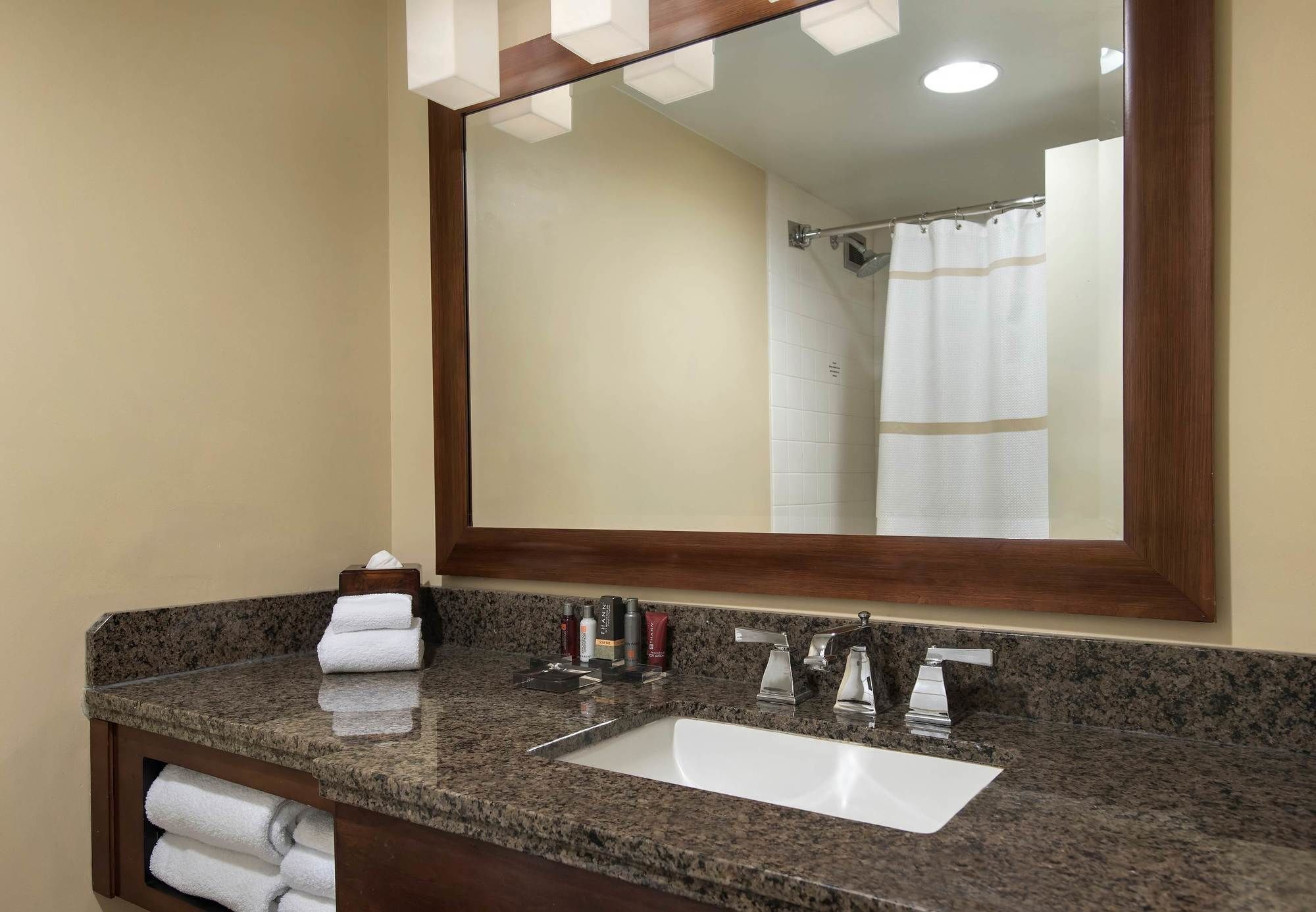 Фото Marriott Kansas City Overland Park