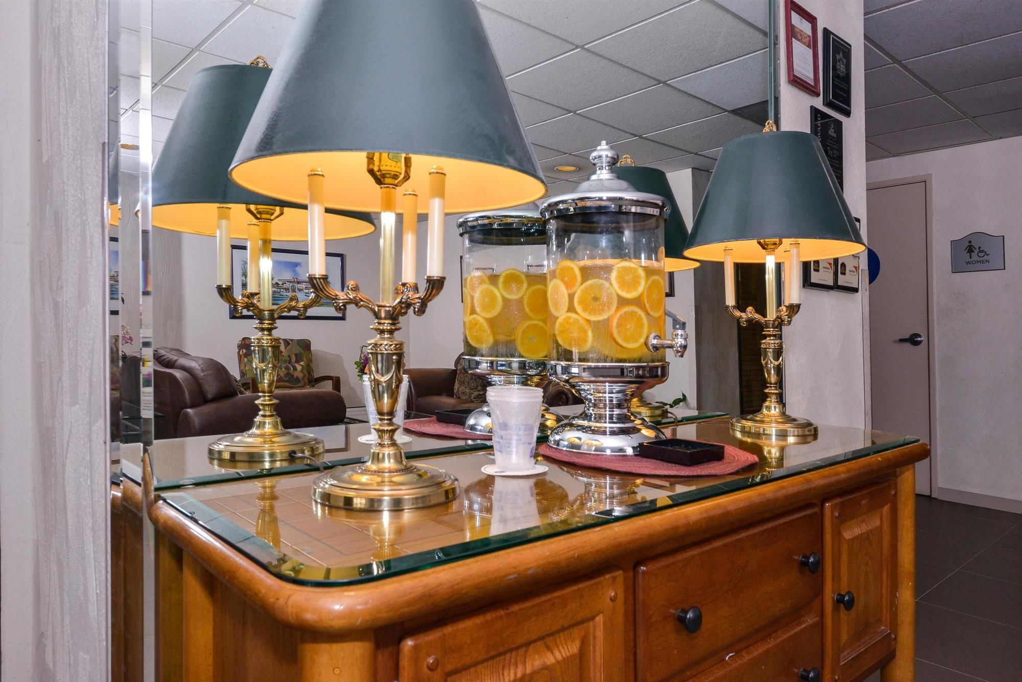 Фото Best Western Plus Thousand Oaks Inn