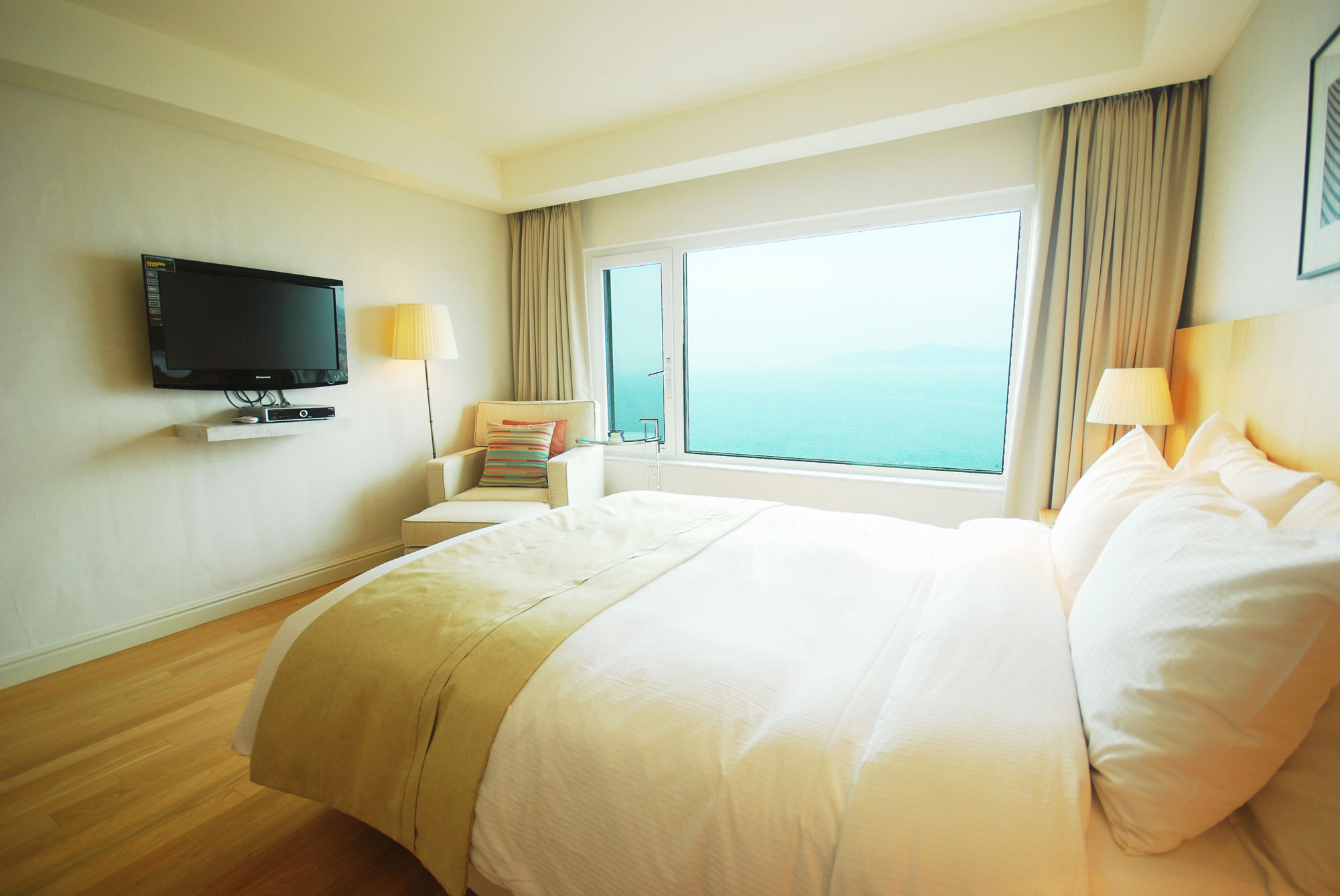 Фото Hotel Illua