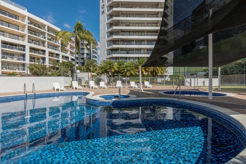 Гостиница Palmerston Tower Holiday Apartments в Голд-Кост
