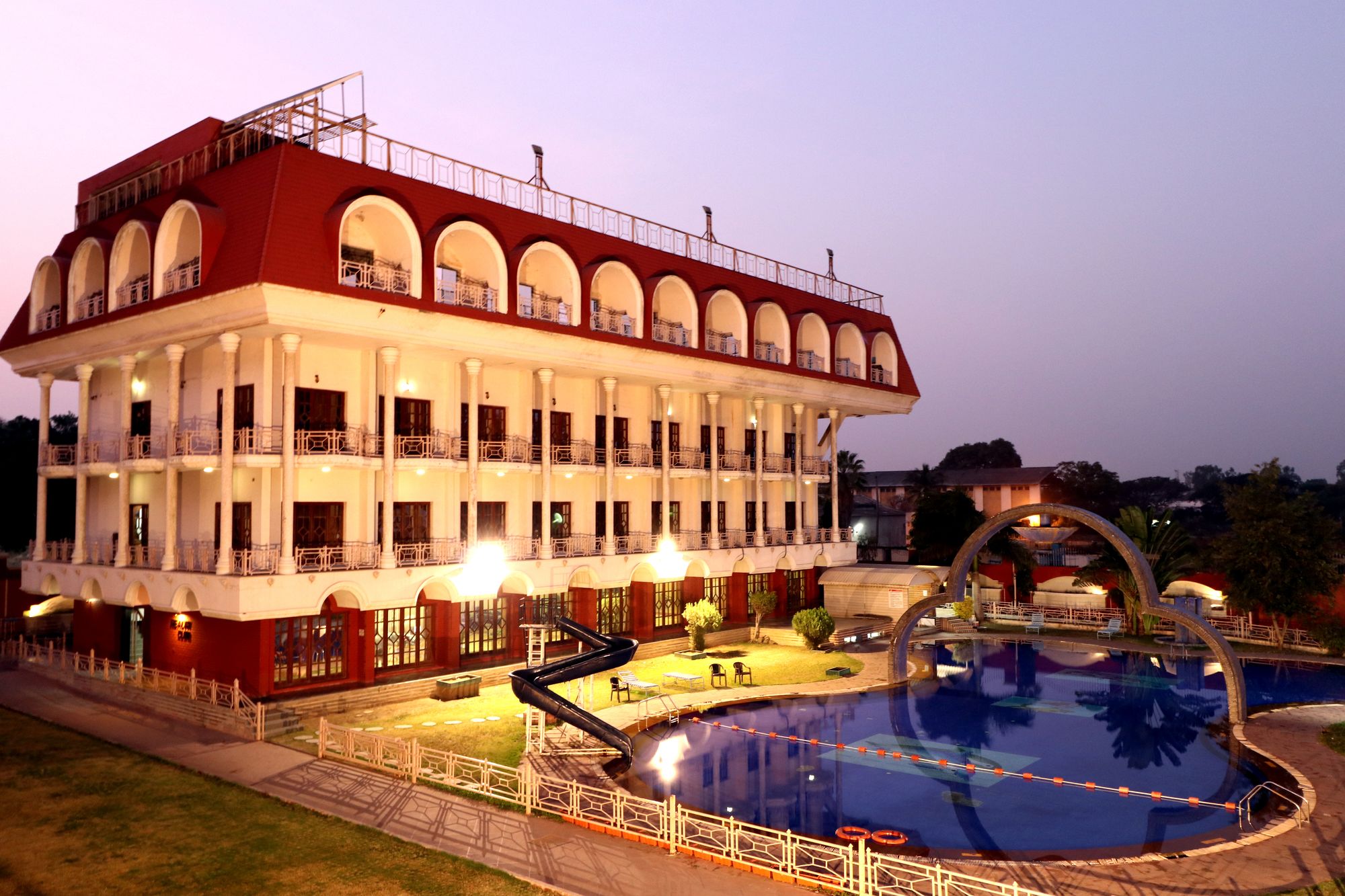 Фото Отель Aurangabad Gymkhana Club
