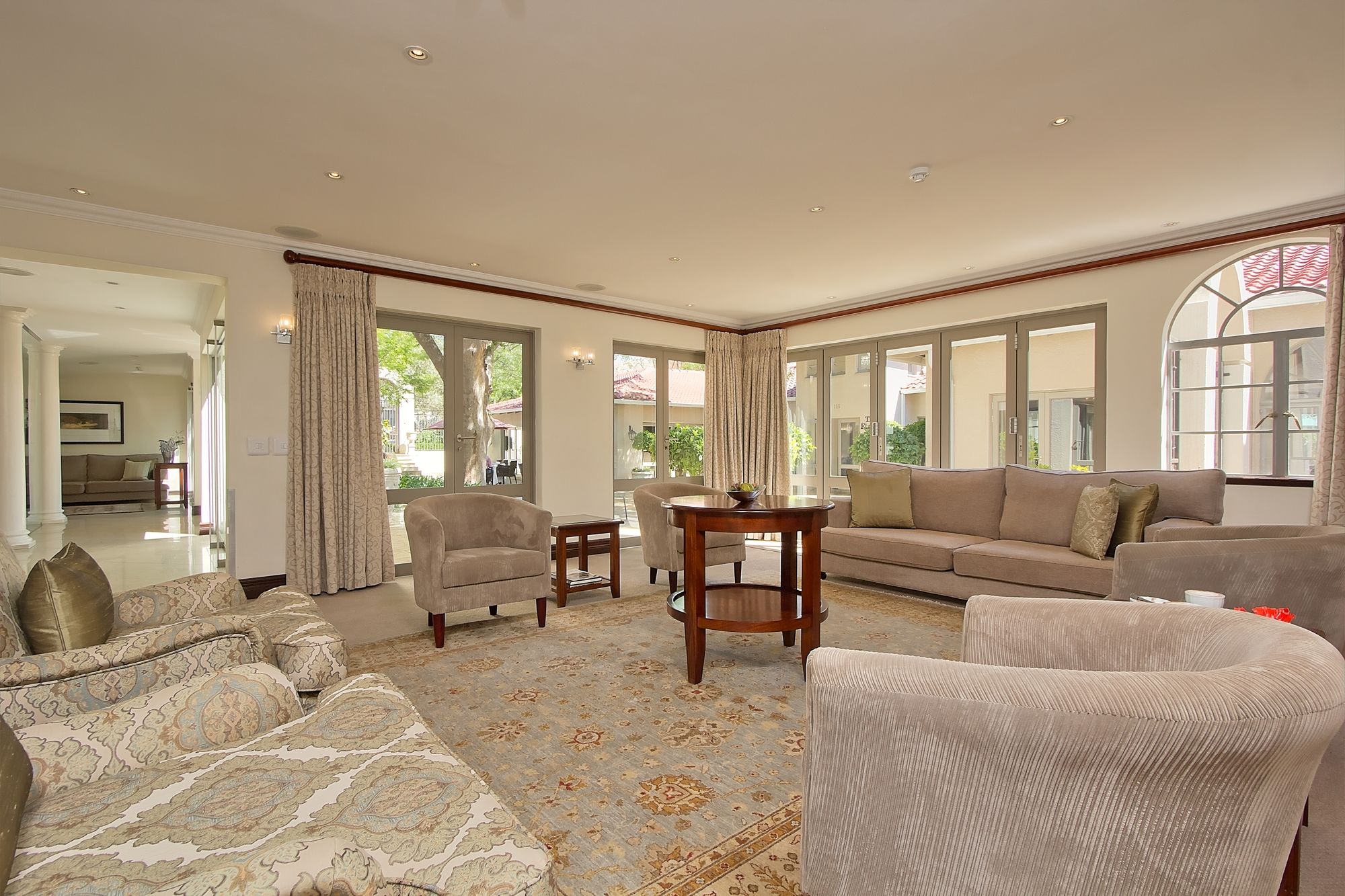 Фото The Syrene Boutique Hotel