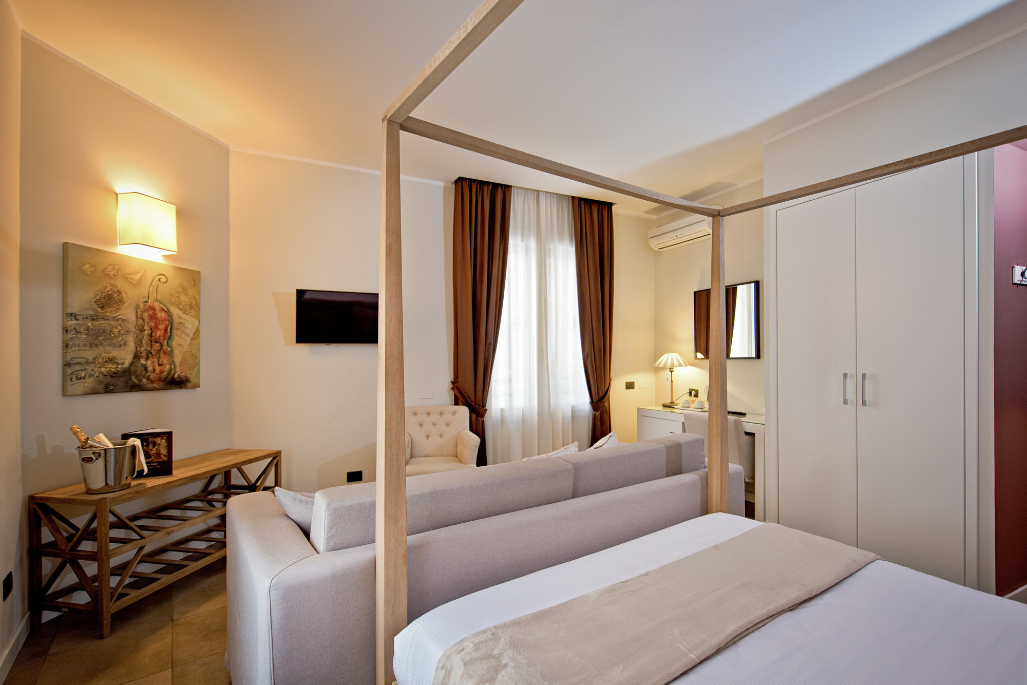 Фото Delle Vittorie Luxury Suites & Rooms