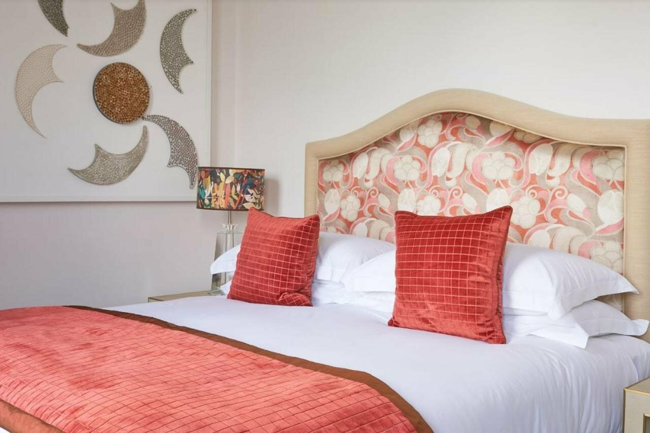 Фото The Bird, Bath